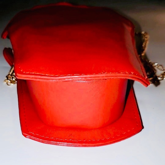 High Fashion Popcorn PU Leather Chain Crossbody Bag - NWOT. - Picture 14 of 14